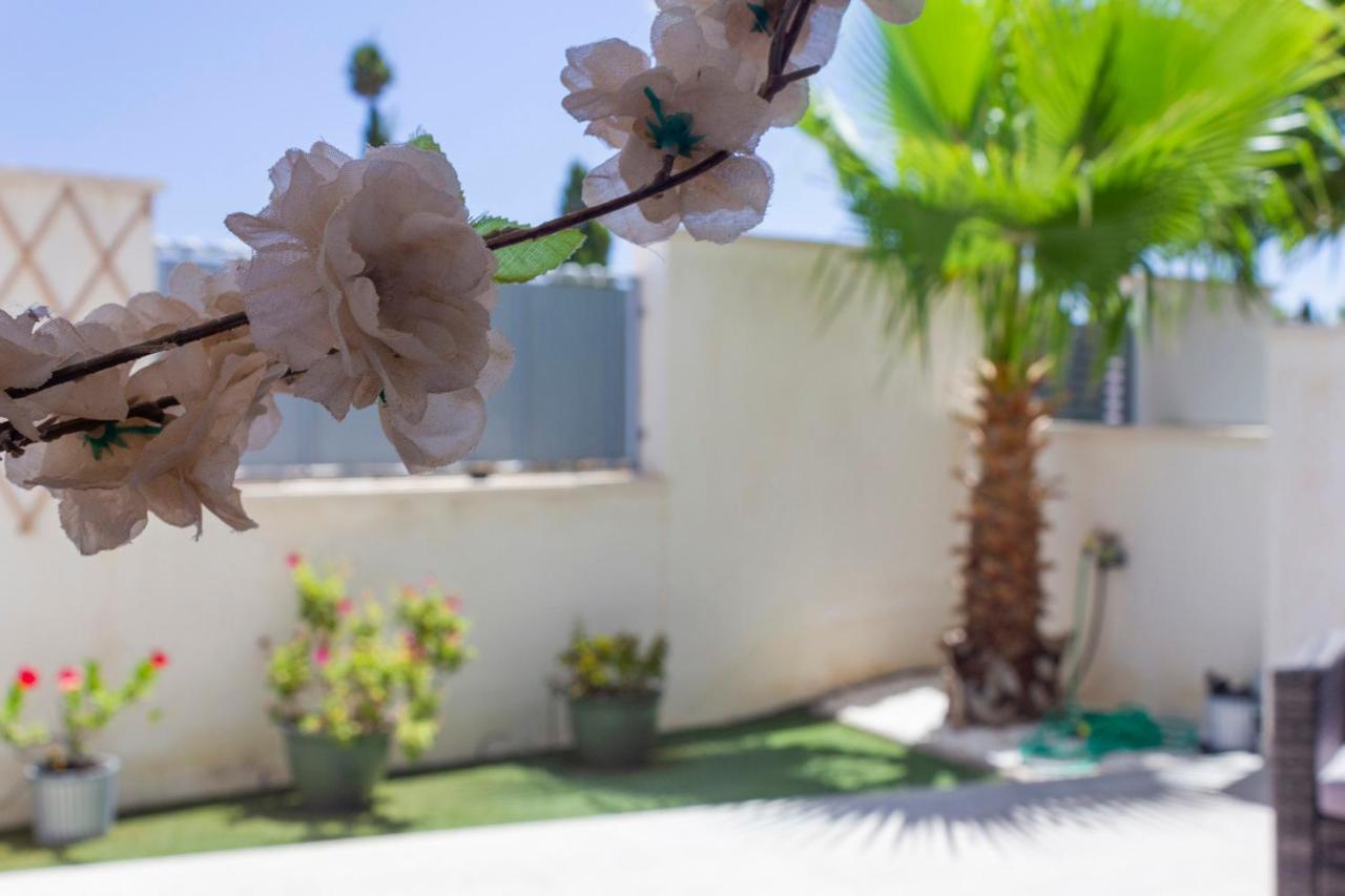 Bungalow Pink Garden Orihuela Buitenkant foto